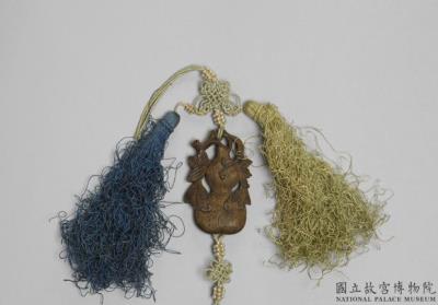 图片[2]-Carved gourd-shaped agarwood scent pendant, Qing dynasty (1644-1911)-China Archive